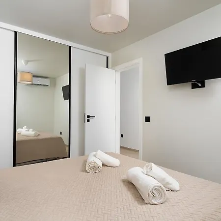 Sol, With Pool , Vilamoura