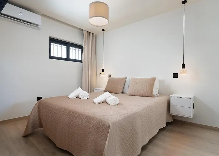 Sol, With Pool , Vilamoura *